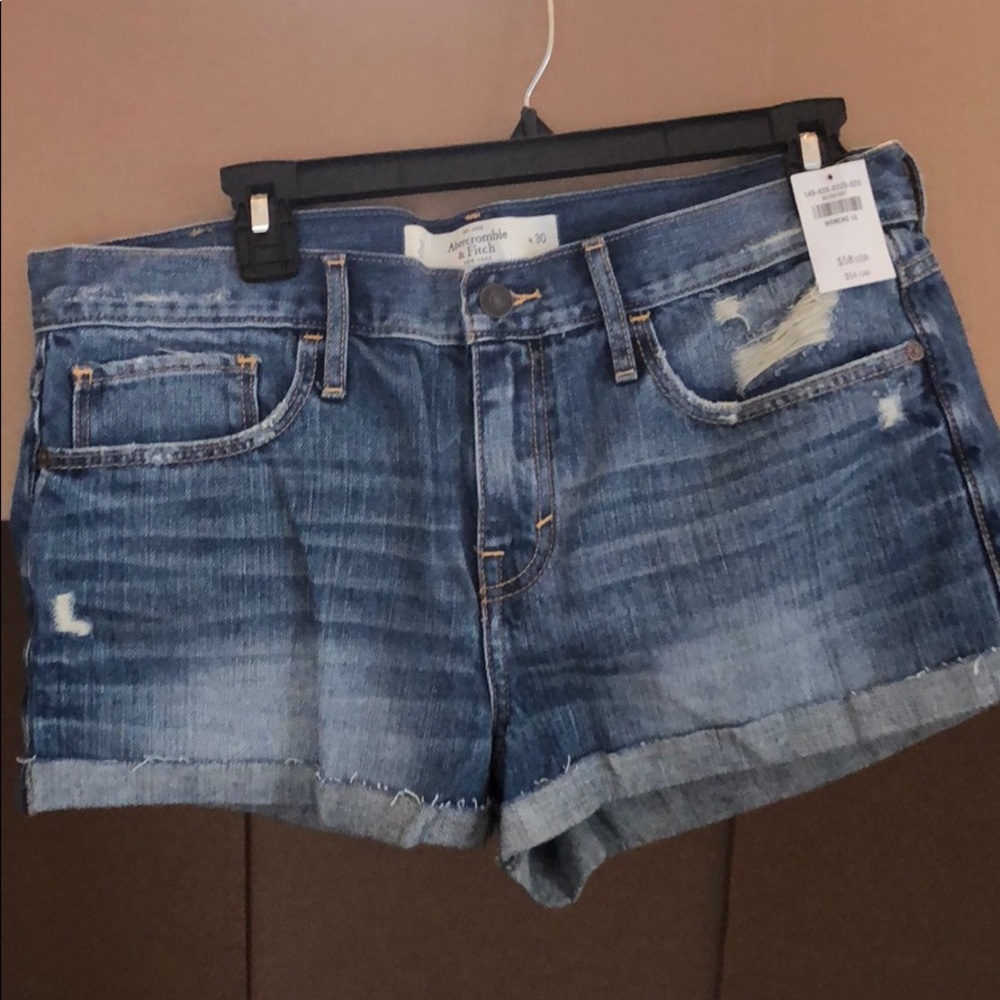 NWT Abercrombie & Fitch high rise denim shorts